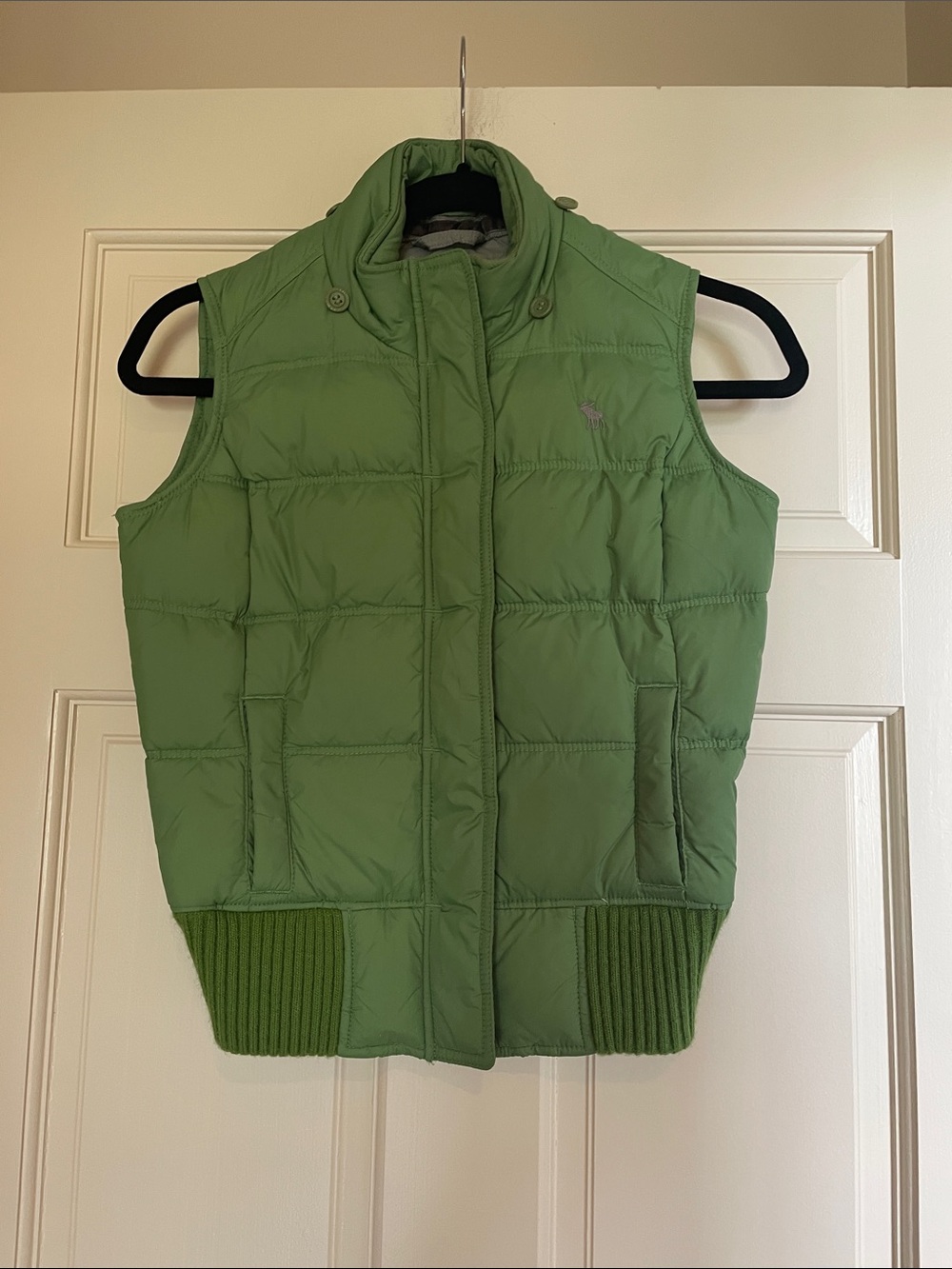 Abercrombie & Fitch Green Quilted Cropped Puffer Vest